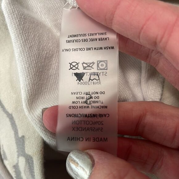 Mono B rayon soft military print oversize sweatshirt.  Size Small. - Picture 6 of 6